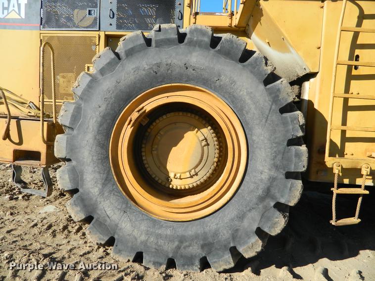 image for item J8805 1983 Caterpillar 992C wheel loader
