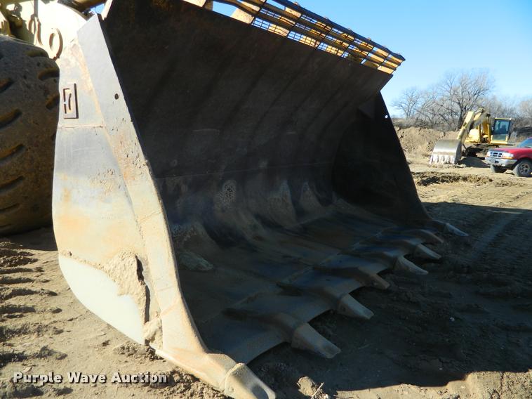 image for item J8805 1983 Caterpillar 992C wheel loader