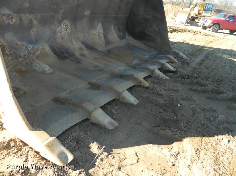 image for item J8805 1983 Caterpillar 992C wheel loader