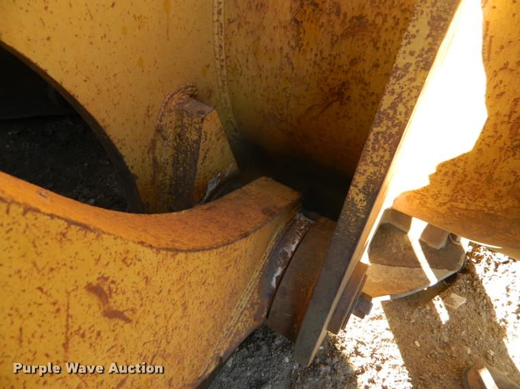 image for item J8805 1983 Caterpillar 992C wheel loader