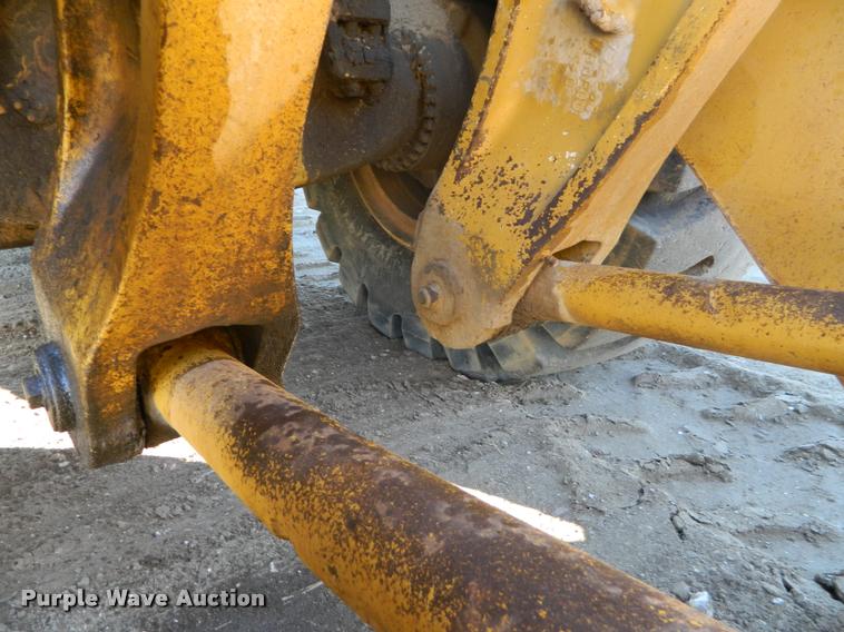 image for item J8805 1983 Caterpillar 992C wheel loader