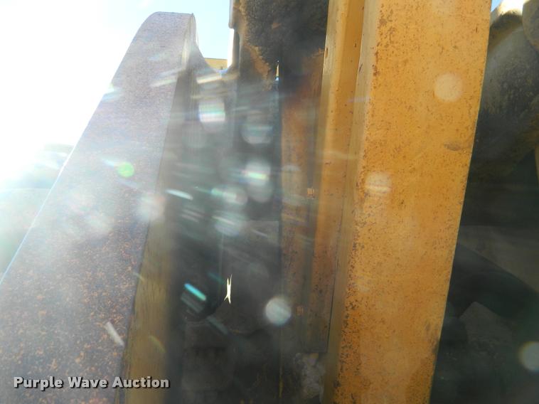 image for item J8805 1983 Caterpillar 992C wheel loader