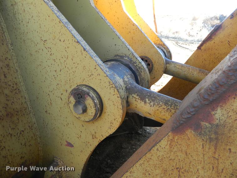 image for item J8805 1983 Caterpillar 992C wheel loader