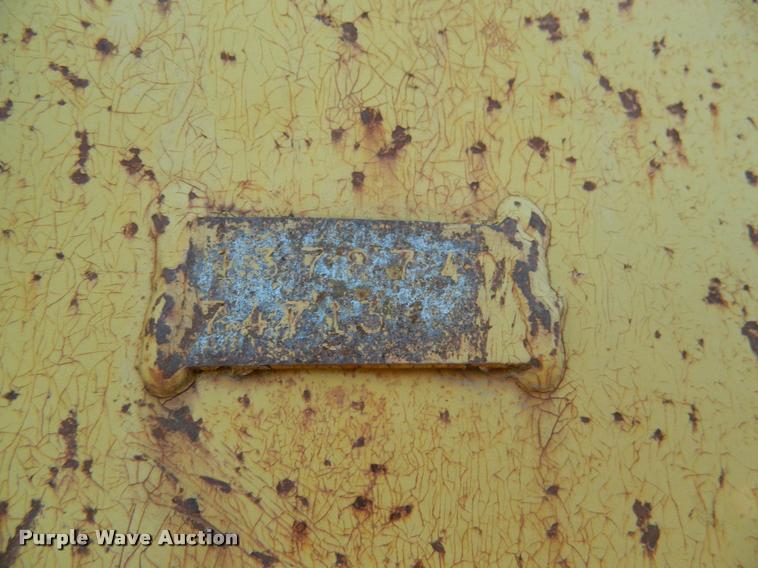 image for item J8805 1983 Caterpillar 992C wheel loader