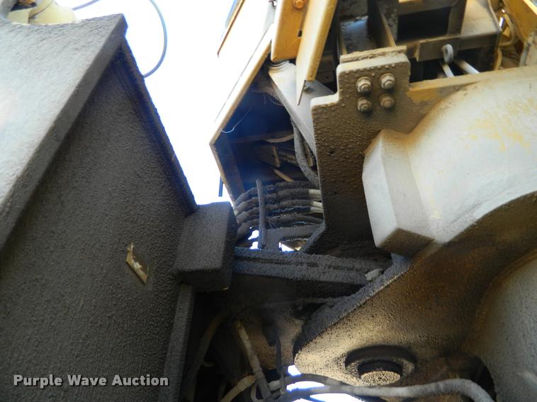 image for item J8805 1983 Caterpillar 992C wheel loader