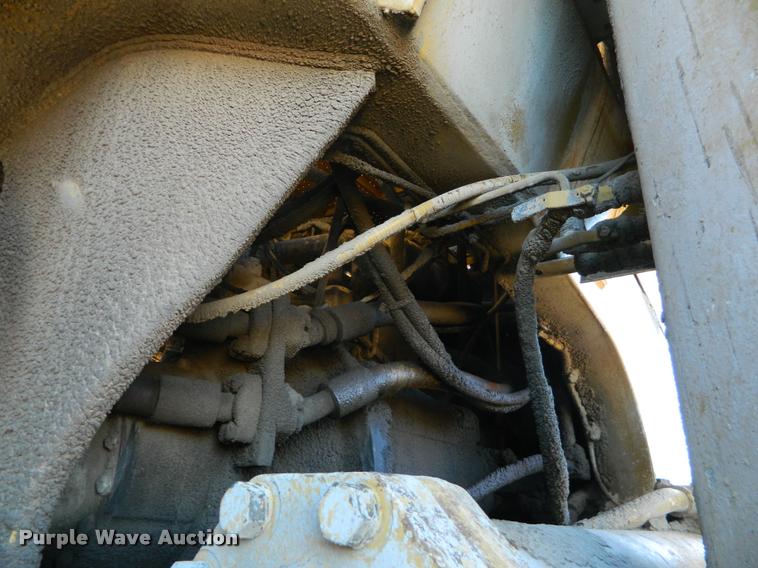 image for item J8805 1983 Caterpillar 992C wheel loader