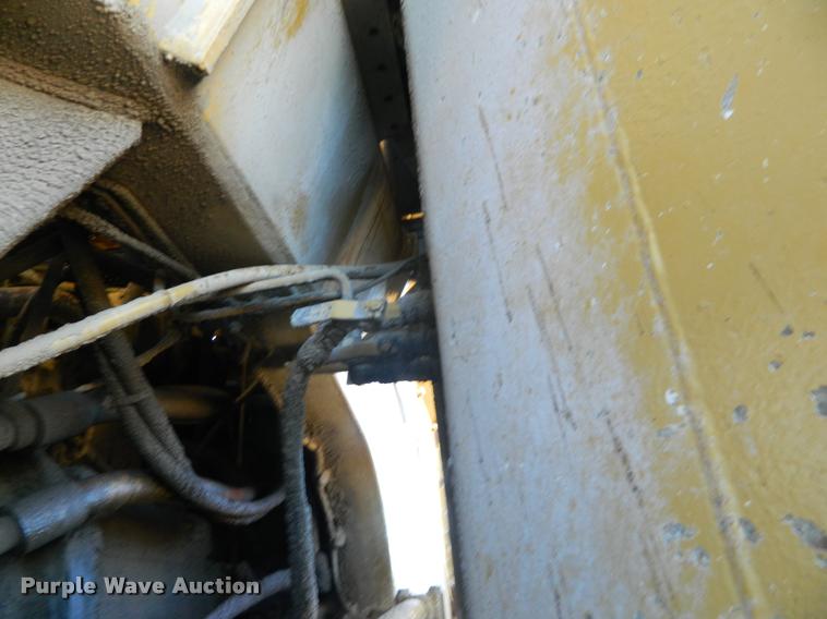 image for item J8805 1983 Caterpillar 992C wheel loader