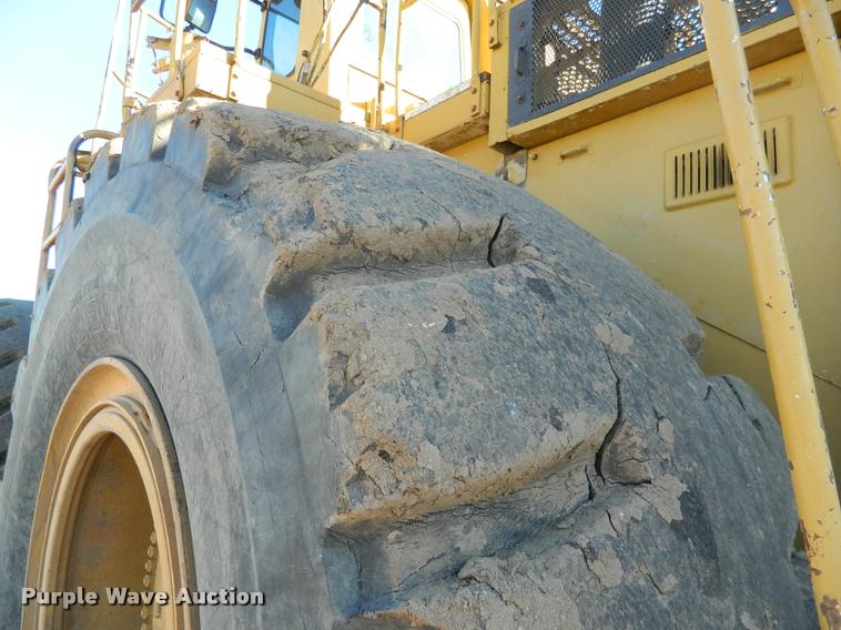 image for item J8805 1983 Caterpillar 992C wheel loader