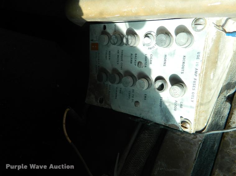 image for item J8805 1983 Caterpillar 992C wheel loader