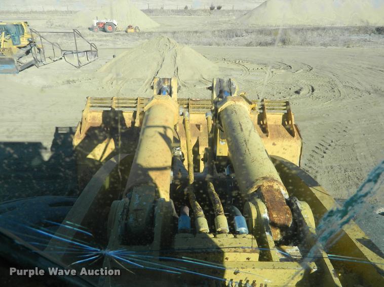 image for item J8805 1983 Caterpillar 992C wheel loader