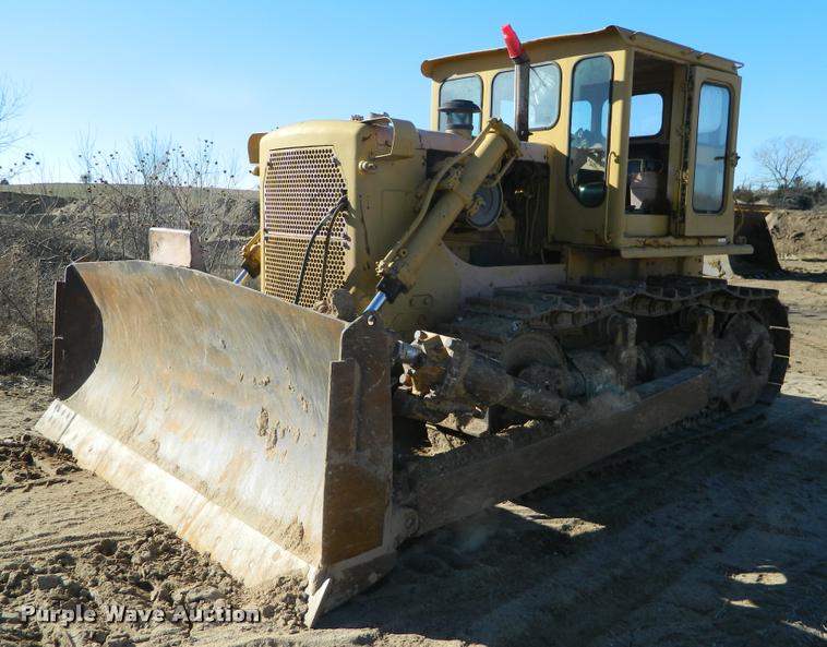 image for item J8806 1968 Caterpillar D7E dozer
