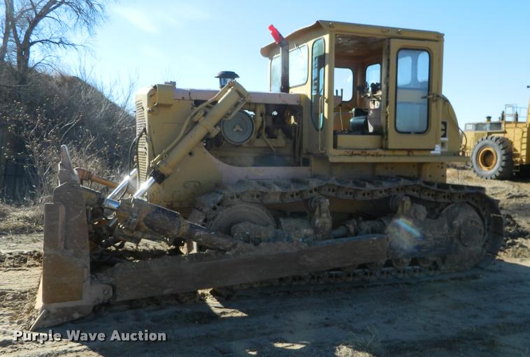 image for item J8806 1968 Caterpillar D7E dozer