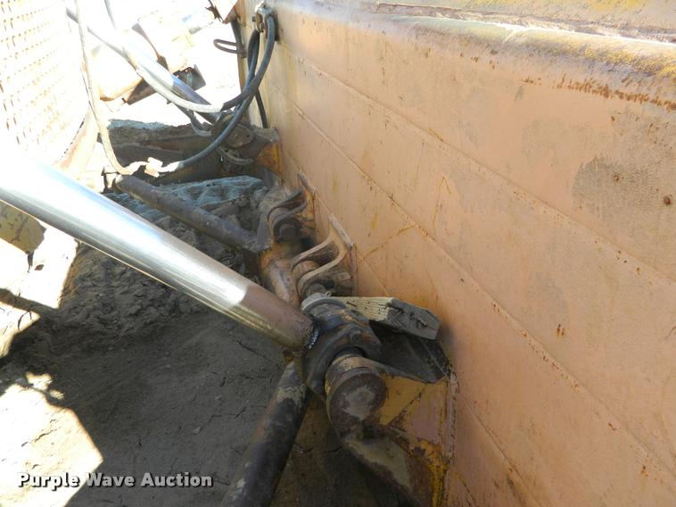 image for item J8806 1968 Caterpillar D7E dozer