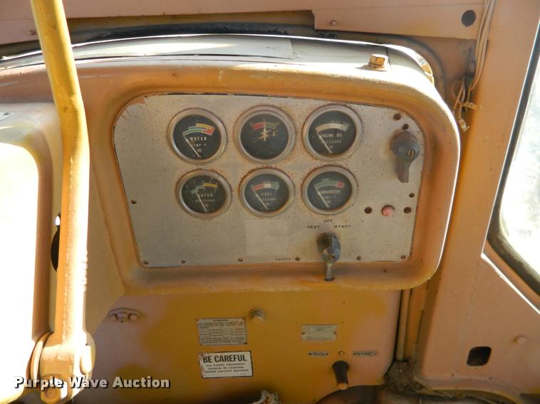 image for item J8806 1968 Caterpillar D7E dozer