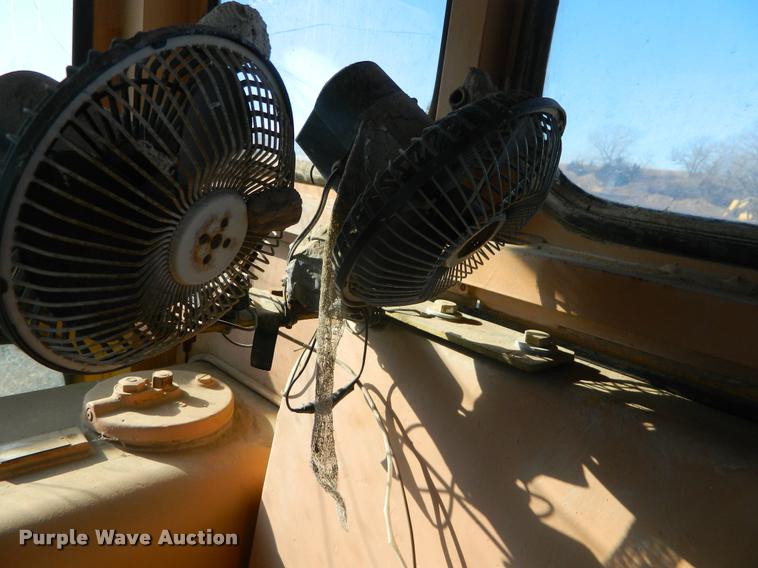 image for item J8806 1968 Caterpillar D7E dozer