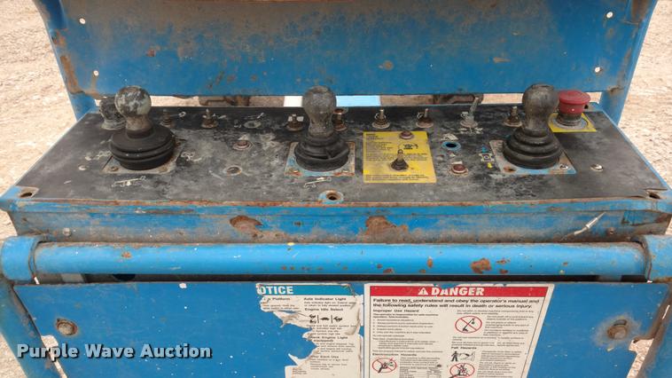 image for item K2999 2004 Genie S60 boom lift