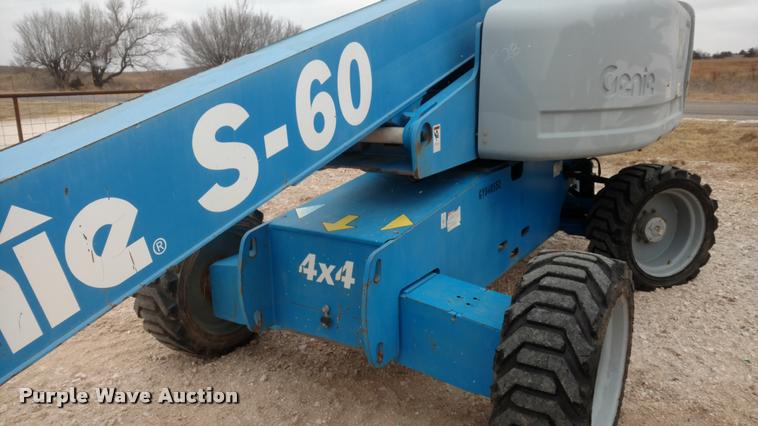 image for item K2999 2004 Genie S60 boom lift