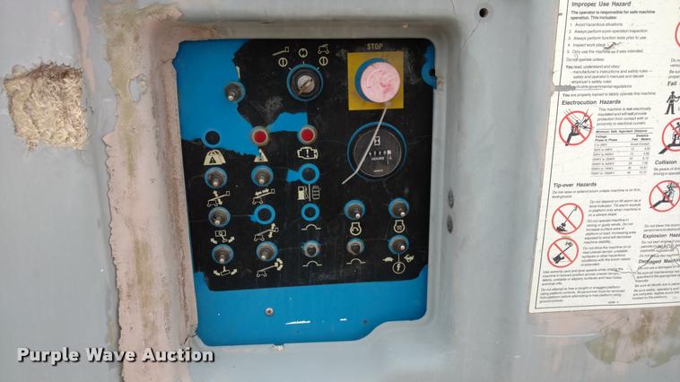 image for item K2999 2004 Genie S60 boom lift