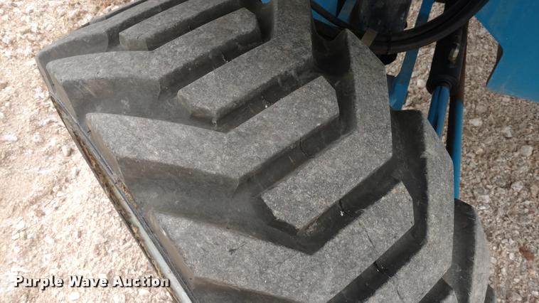 image for item K2999 2004 Genie S60 boom lift