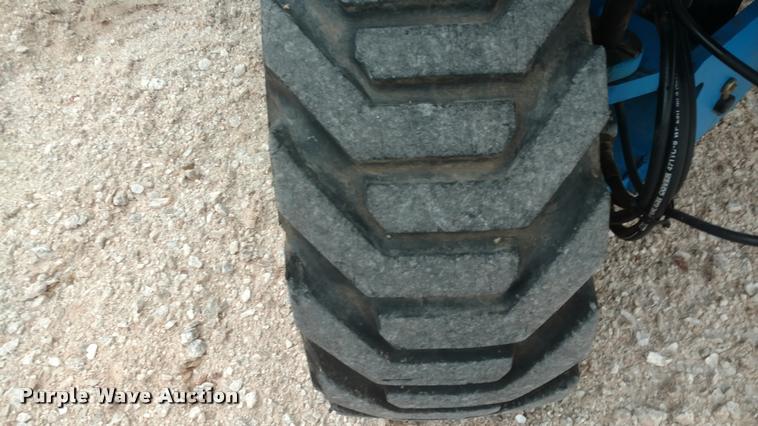 image for item K2999 2004 Genie S60 boom lift