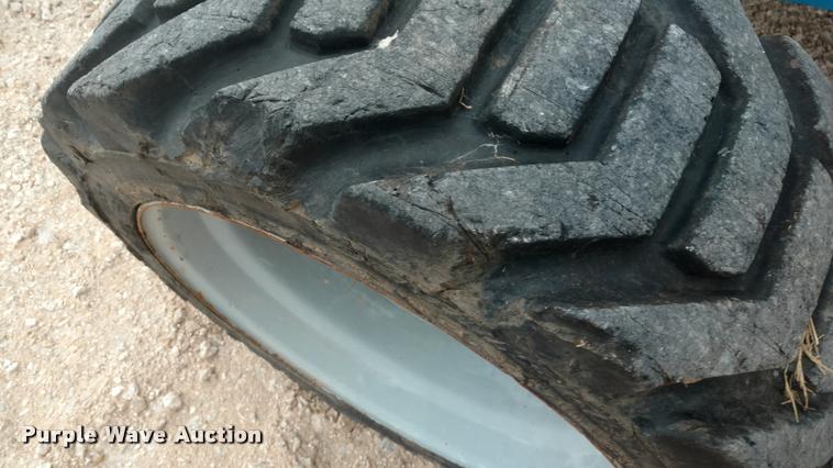 image for item K2999 2004 Genie S60 boom lift