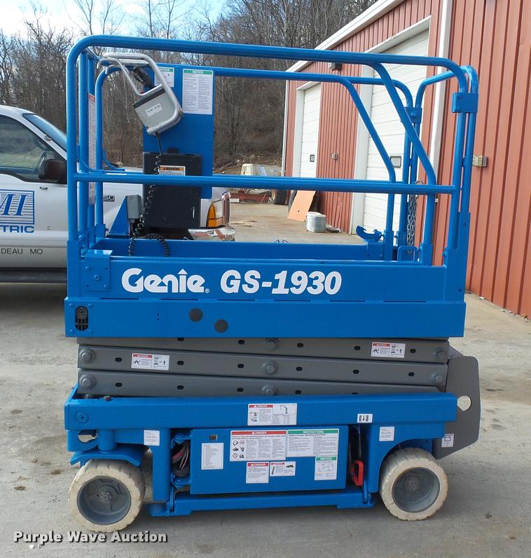 image for item K3396 Genie GS1930 scissor lift