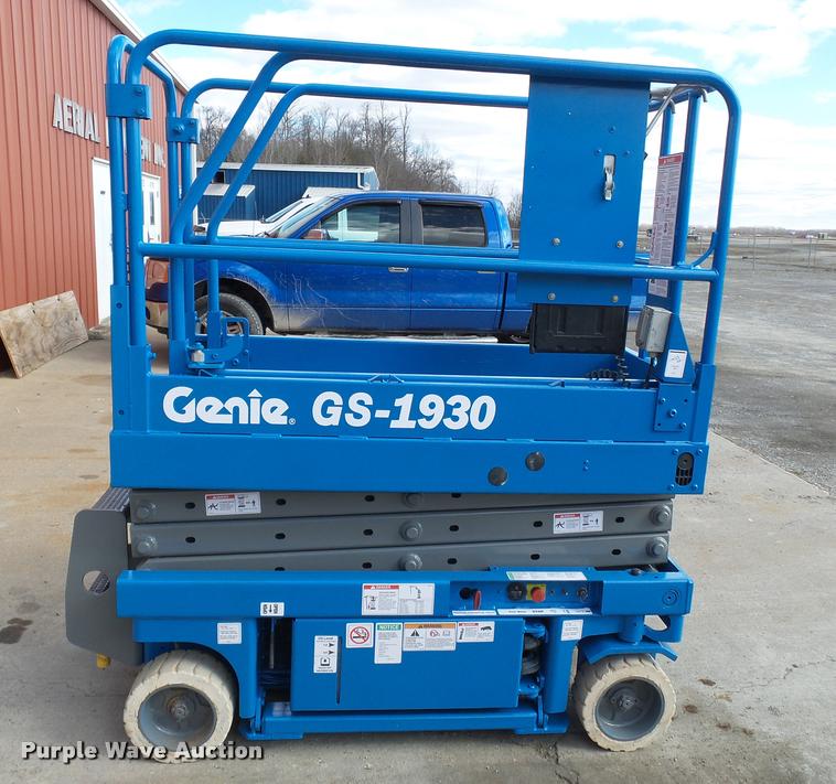 image for item K3396 Genie GS1930 scissor lift