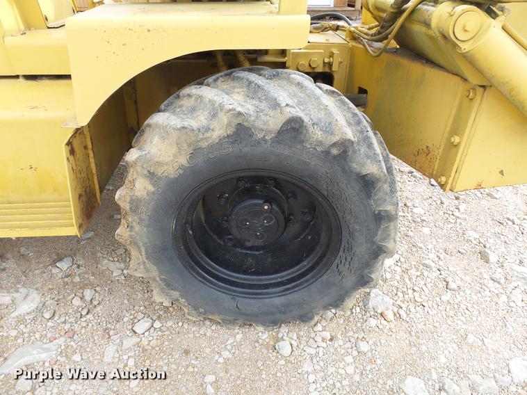 image for item K3397 1994 Vermeer V8050 trencher