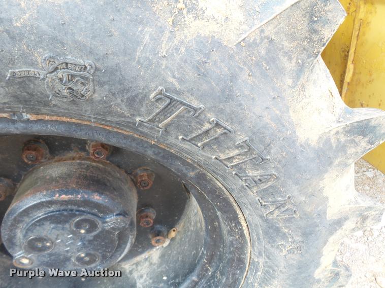 image for item K3397 1994 Vermeer V8050 trencher