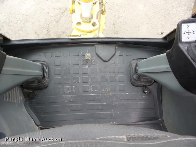 image for item K6493 2008 Komatsu WB146 backhoe