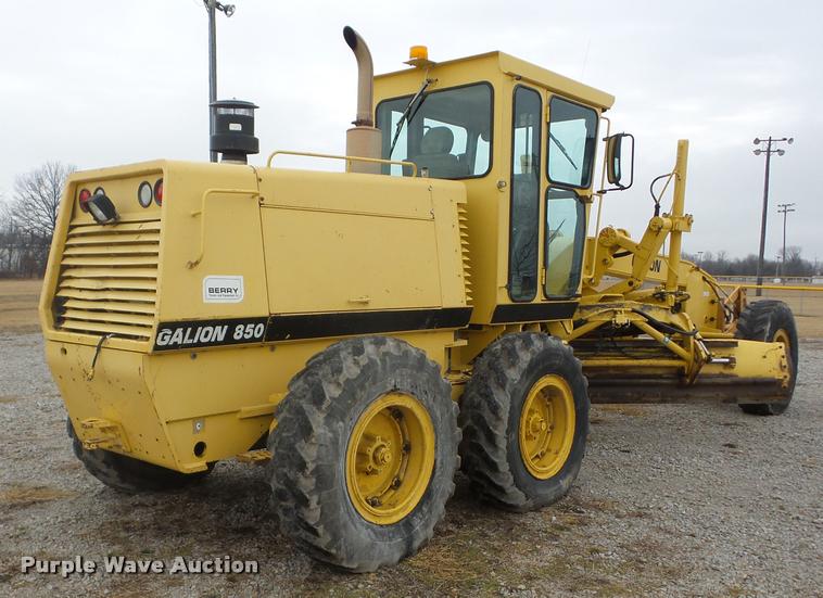 image for item K6495 2000 Galion 850C motor grader