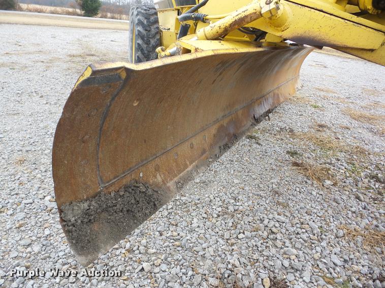 image for item K6495 2000 Galion 850C motor grader