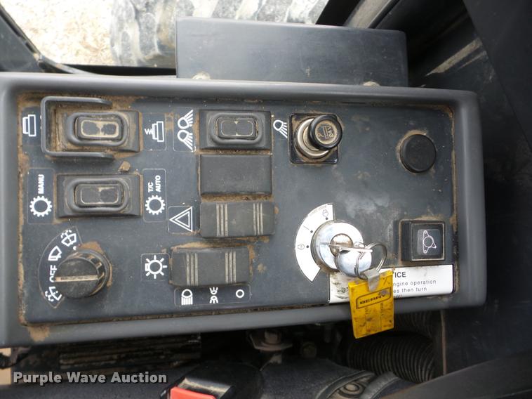 image for item K6498 2009 Komatsu GD655 motor grader