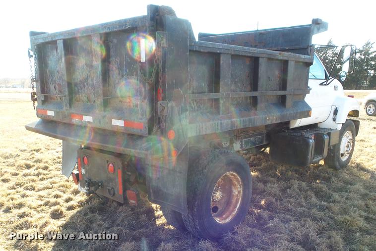image for item L5146 1998 GMC C6500 dump truck