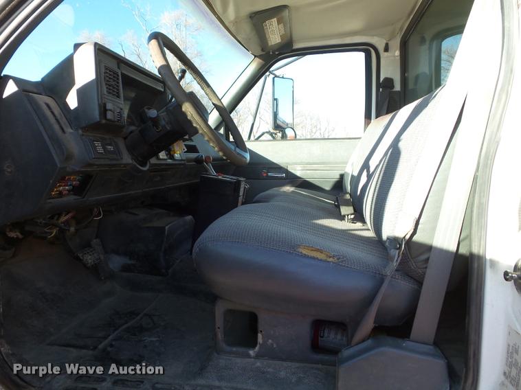 image for item L5146 1998 GMC C6500 dump truck