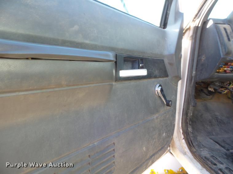 image for item L5146 1998 GMC C6500 dump truck