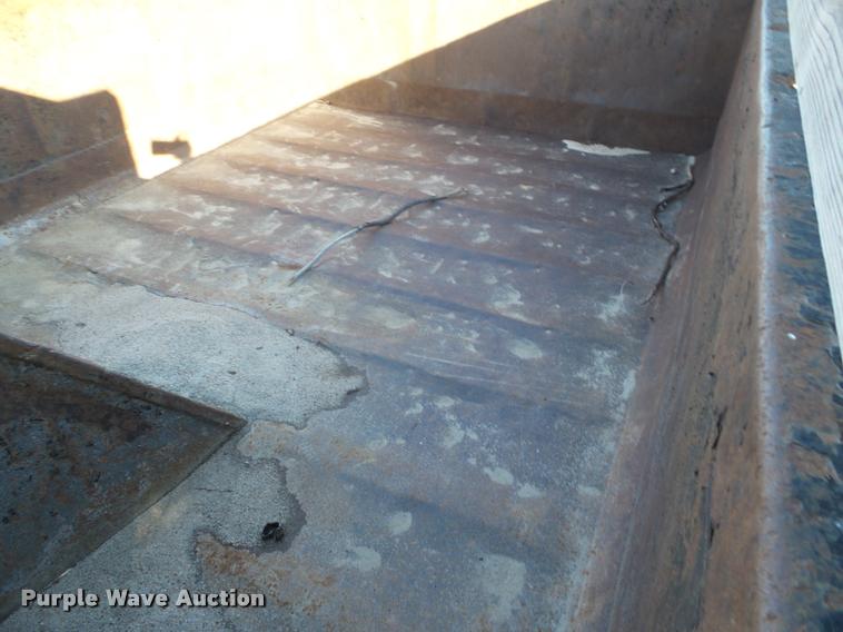 image for item L5146 1998 GMC C6500 dump truck