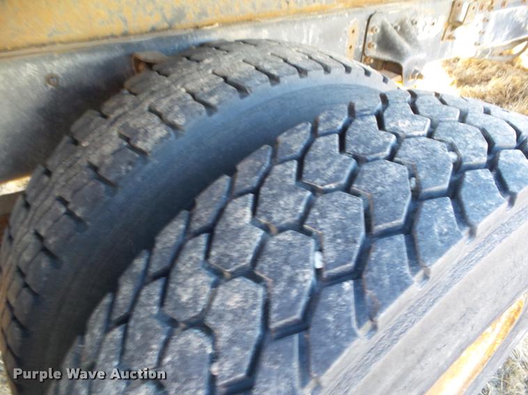 image for item L5146 1998 GMC C6500 dump truck