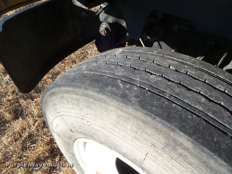 image for item L5146 1998 GMC C6500 dump truck