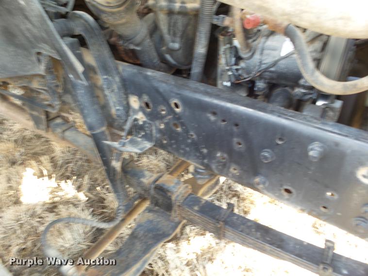 image for item L5147 1998 Ford F800 flatbed truck