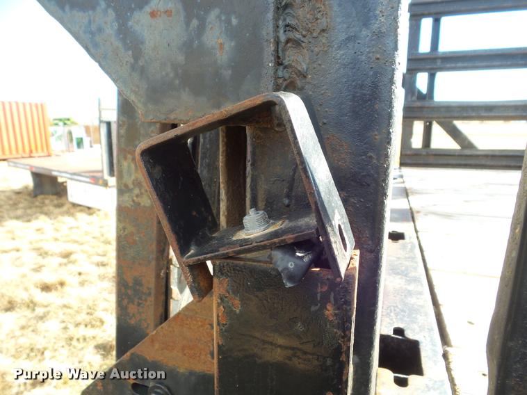 image for item L5147 1998 Ford F800 flatbed truck