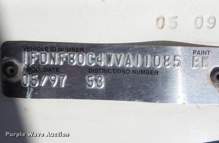 image for item L5147 1998 Ford F800 flatbed truck