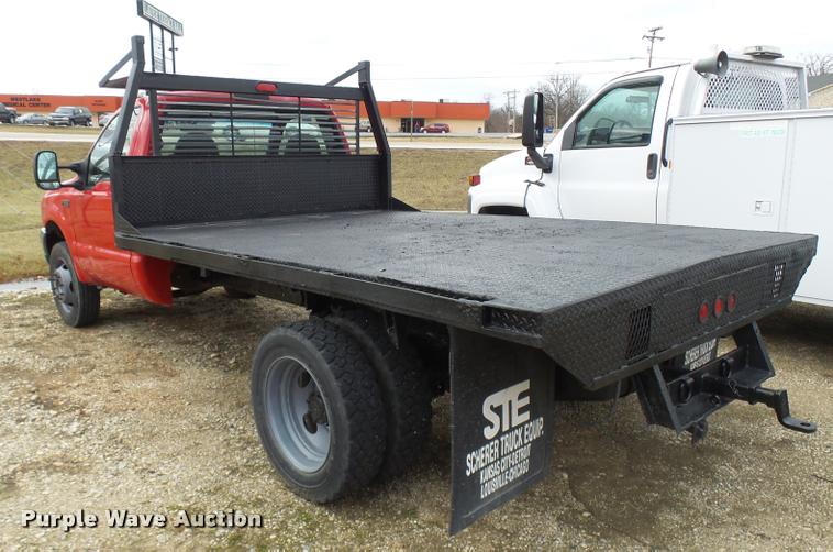 image for item L7225 1999 Ford F550 flatbed truck