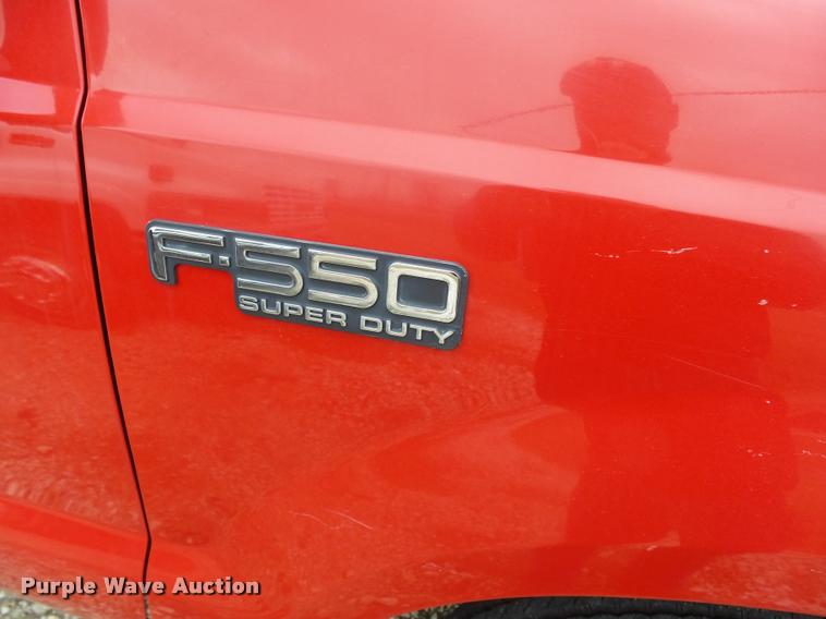 image for item L7225 1999 Ford F550 flatbed truck