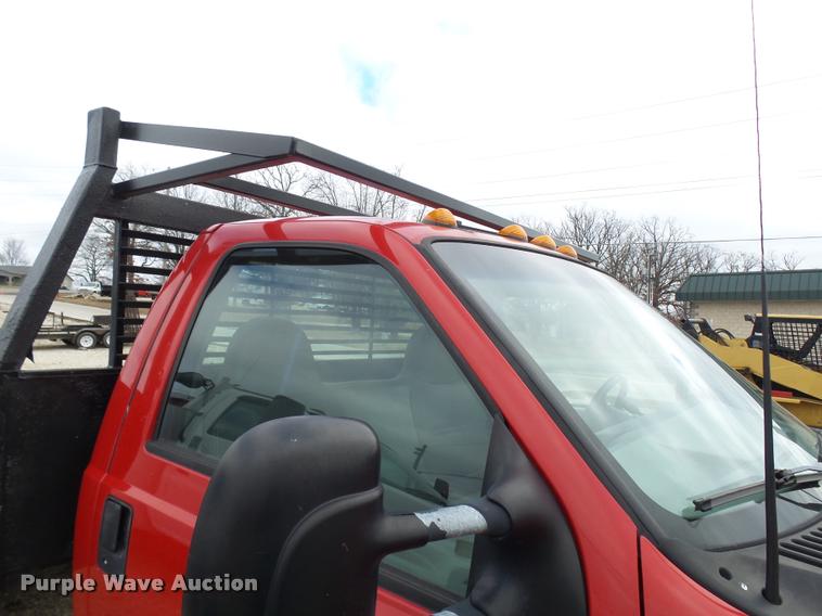 image for item L7225 1999 Ford F550 flatbed truck