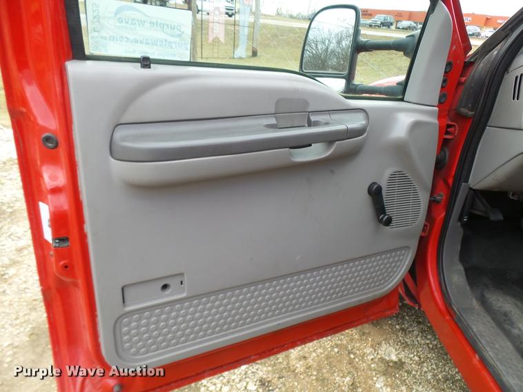 image for item L7225 1999 Ford F550 flatbed truck