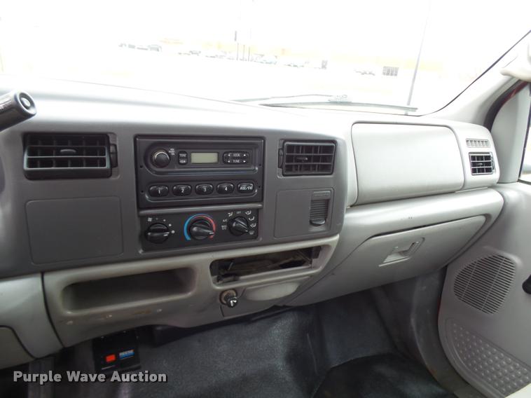 image for item L7225 1999 Ford F550 flatbed truck