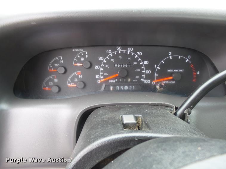 image for item L7225 1999 Ford F550 flatbed truck