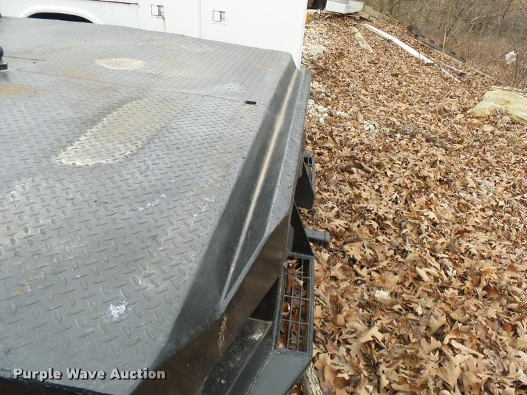 image for item L7226 Contractors flatbed