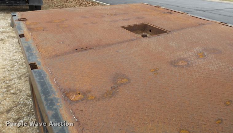 image for item L7227 2000 Ford F450 Super Duty XL Crew Cab flatbed truck